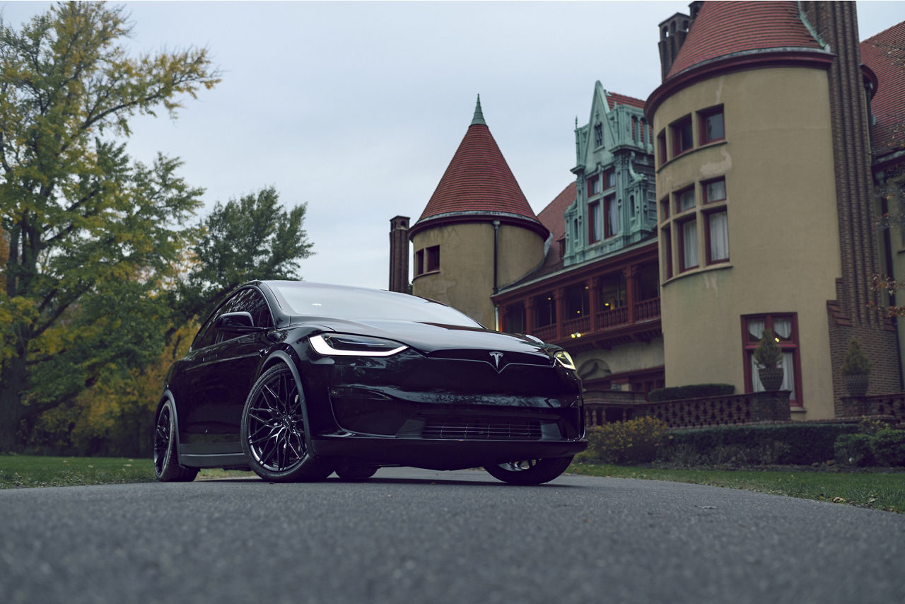 2022 Tesla Model X - Niche CALABRIA 5 - Black | Niche Road Wheels